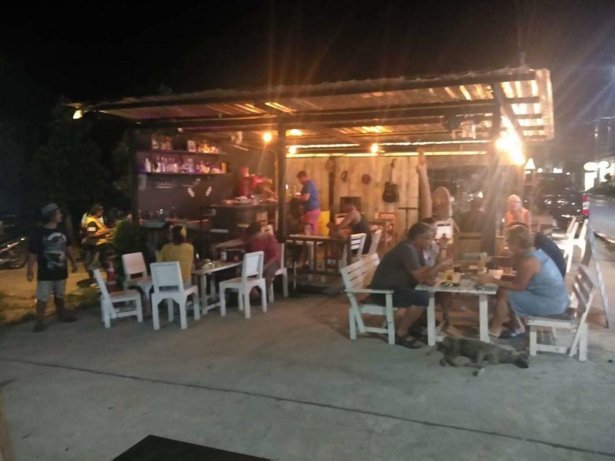 D.Samui Hostel Chaweng Beach Exteriör bild